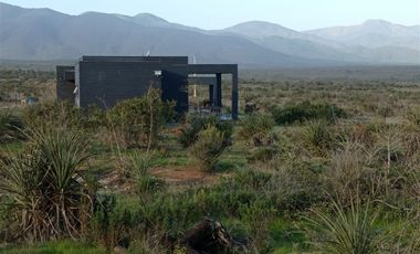 Casa en Venta en Condominio rocas del mar 566