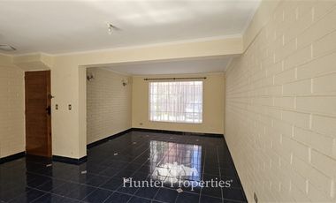 Casa en Arriendo en Holanda llegando a Simon Bolivar