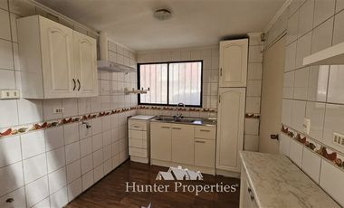 Casa en Arriendo en Holanda llegando a Simon Bolivar