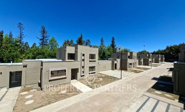 Exclusivas casas nuevas a pasos del colegio Inglés