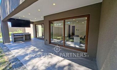 Exclusivas casas nuevas a pasos del colegio Inglés