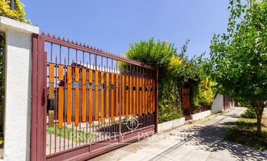 Acogedora Casa en Macul, Barrio residencial.