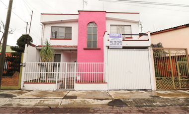 CASA EN VENTA EN MORELIA, JARDINES DEL TOREO