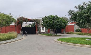 VENDO LOTE EN EL EXCLUSIVO CONDOMINIO LAS COLINAS DE PUERTO VIEJO