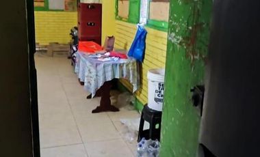 VENTANILLA VENTA DE CASA COMO TERRENO 120 M2  FRENTE A PARQUE..!!