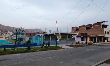 VENTANILLA VENTA DE CASA COMO TERRENO 120 M2  FRENTE A PARQUE..!!