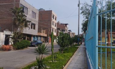 VENTANILLA VENTA DE CASA COMO TERRENO 120 M2  FRENTE A PARQUE..!!