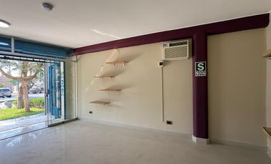 ALQUILO TIENDA COMERCIAL EN CALLE TRAPICHE CON FRESNOS SOL DE LA MOLINA