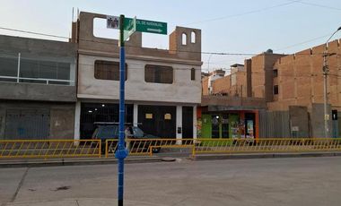 En alquiler amplio departamento frente a parque, por la Av. Sol de Naranjal, San Martín de Porres