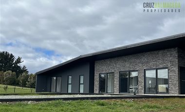Casa en Venta en Amplia y como nueva, condominio cerrado con seguridad 24 hrs