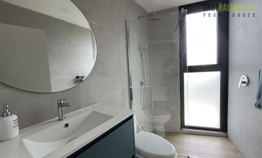 Casa en Venta en Amplia y como nueva, condominio cerrado con seguridad 24 hrs