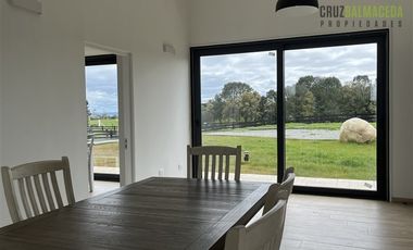 Casa en Venta en Amplia y como nueva, condominio cerrado con seguridad 24 hrs