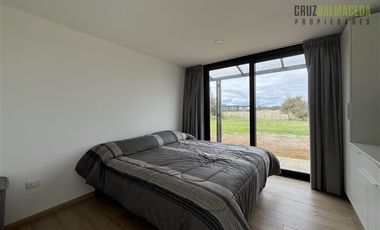 Casa en Venta en Amplia y como nueva, condominio cerrado con seguridad 24 hrs