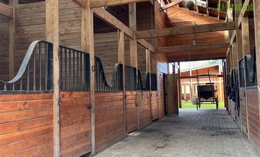 Casa en Venta en Amplia y como nueva, condominio cerrado con seguridad 24 hrs