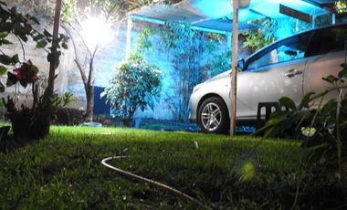 CASA SOLIDA 2 PISOS AMPLIO TERRENO