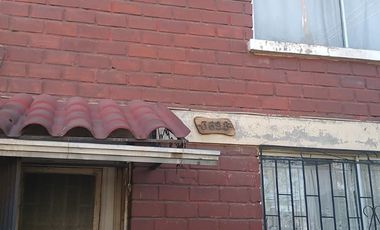 CASA SOLIDA 2 PISOS AMPLIO TERRENO