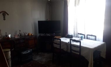 CASA SOLIDA 2 PISOS AMPLIO TERRENO