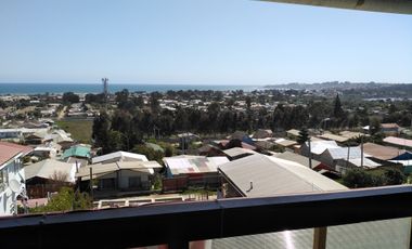 CASA AISLADA ILUMINADA 2 PISOS