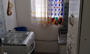 CASA AISLADA ILUMINADA 2 PISOS