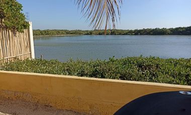 Disfruta de esta Casa en venta con vista a la laguna, flamingos y cerca de la playa  en Chabihau, Yucatan