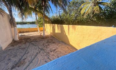 Disfruta de esta Casa en venta con vista a la laguna, flamingos y cerca de la playa  en Chabihau, Yucatan