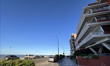 Exclusivo piso en Punta Iglesia - Primera línea al mar