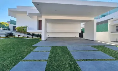 Casa en venta en Lomas de Cocoyoc, Atlatlahucan, Morelos