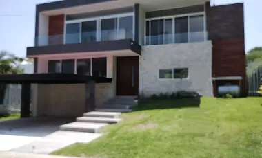 Casa en venta en Lomas de Cocoyoc, Atlatlahucan, Morelos