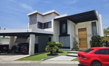 Casa en venta en Lomas de Cocoyoc, Atlatlahucan, Morelos