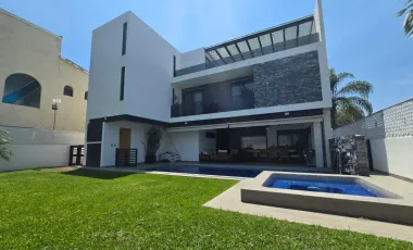 Casa en venta en Lomas de Cocoyoc, Atlatlahucan, Morelos