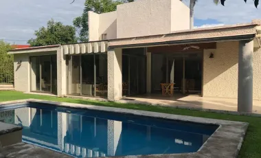 Casa en venta en Lomas de Cocoyoc, Atlatlahucan, Morelos