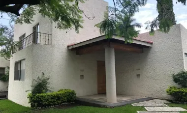 Casa en venta en Lomas de Cocoyoc, Atlatlahucan, Morelos