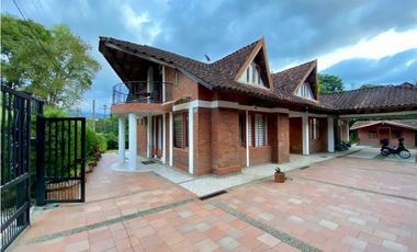 SE VENDE CASA CAMPESTRE - SECTOR LOS ABEDULES CIRCASIA