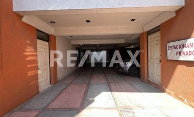 EDIFICIO DE OFICINAS Y LOCALES COMERCIALES EN VENTA CERCA DE PLAZA PUERTA LA VICTORIA, QUERÉTARO - (3)