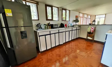 Casa finca con 5 habitaciones en marinilla