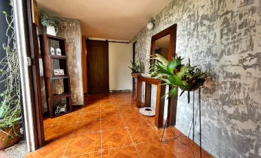 Casa finca con 5 habitaciones en marinilla