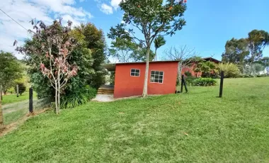 Finca en marinilla de 12.000m2 con 207m2 construidos