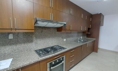 Venta de departamento en km 3.5 vía a Samborondón