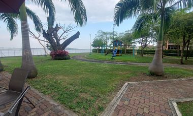 Venta de departamento en km 3.5 vía a Samborondón