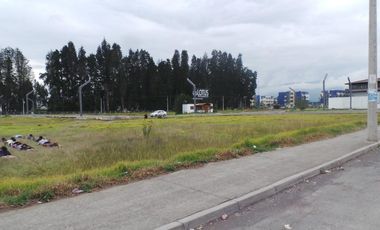TERRENO EN VENTA EN URB. BUSINESS CENTER, RIOBAMBA