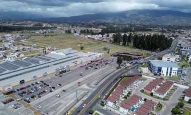 TERRENO EN VENTA EN URB. BUSINESS CENTER, RIOBAMBA