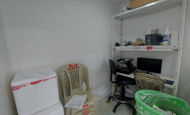 Se alquila ofibodega de tres niveles en Parque California