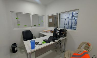 Se alquila ofibodega de tres niveles en Parque California