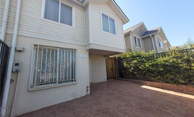 Arriendo Casa de 3d,2b,2estc y patio en Cerrillos