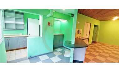 Venta Oficinas 4 Privados  - 2 Baños  Membrillar