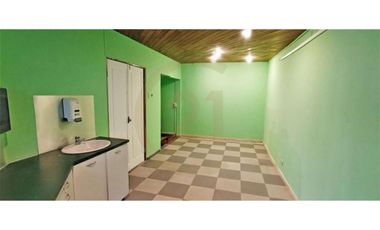 Venta Oficinas 4 Privados  - 2 Baños  Membrillar