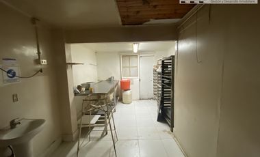 Propiedad comercial en avenida Freire.