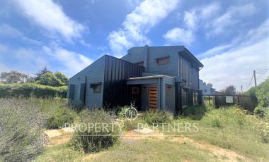 Hermosa casa nueva en Santo Domingo