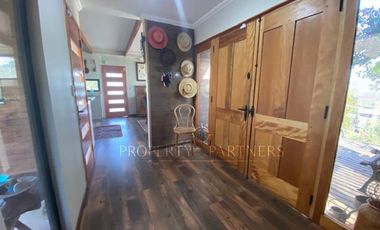 Santa Cruz,  Acogedora Casa con Vista en Tranquilo Sector