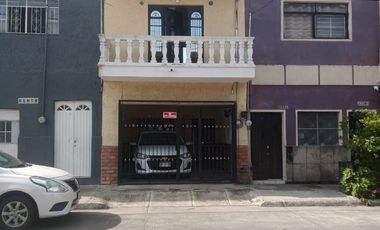Casa En Renta En Lagos De Oriente, Guadalajara.